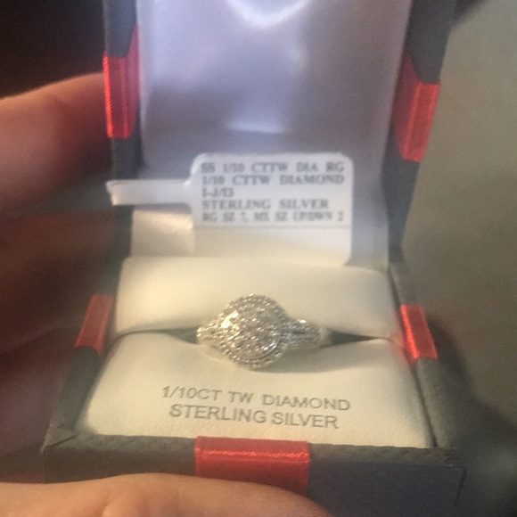 1/10 ct sterling silver Diamond ring new in box with bow Sz 7 - Picture 4 of 15